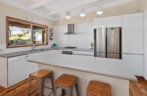 Point Lookout House | New kitchen, water views and pet friendly