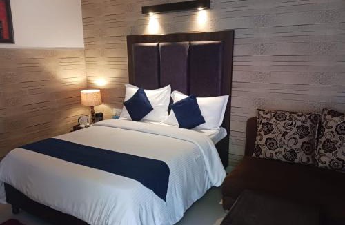 Mussoorie Hotel | New Orange Tree Classic Fall in Mussoorie with pool & parking