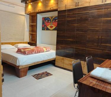 South Dum Dum Hotel | NHM Stays