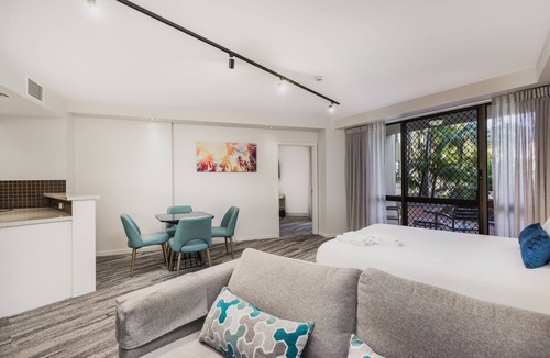 Mermaid Waters Hotel | Nightelier Mermaid Waters