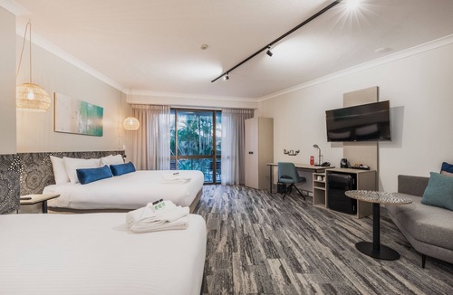 Mermaid Waters Hotel | Nightelier Mermaid Waters