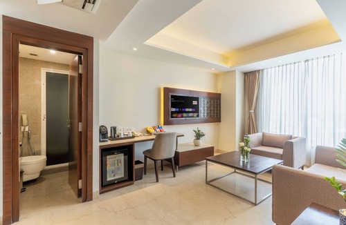 Gorakhpur Hotel | Nirvana Sarovar Portico Gorakhpur