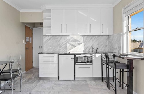 Dee Why Apartment | Northern Beaches Surfers Sanctuary Studio