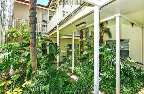 Victor Harbor Apartment | Number 4 Smugglers Inn