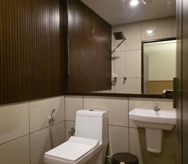 Ernakulam South Hotel | Oak Field Inn