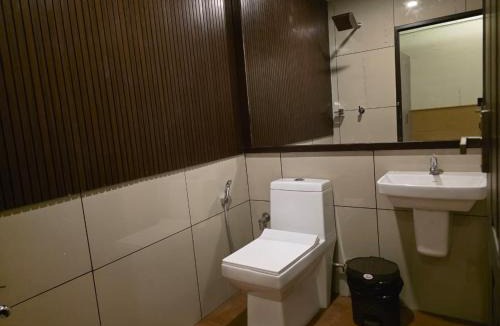 Ernakulam South Hotel | Oak Field Inn