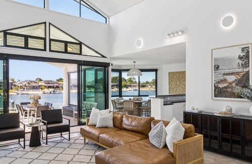 Yamba House | Ocean Starr - Waterfront Luxury with Private Pontoon and Pool - Holiday Yamba