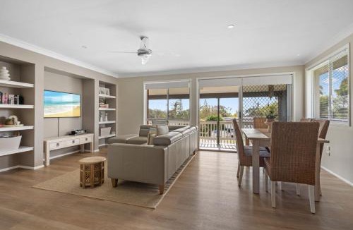 Scotts Head House | Ocean Vibes