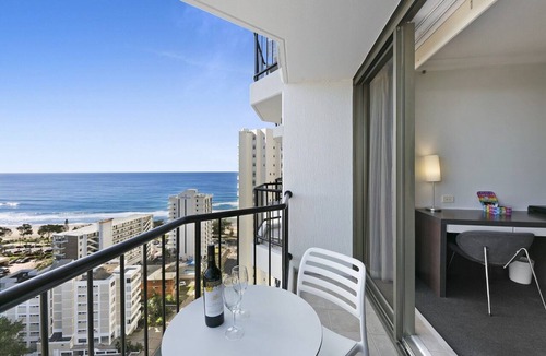 Surfers Paradise Apartment | Ocean View 2-Bed Studio In the Heart of Surfers
