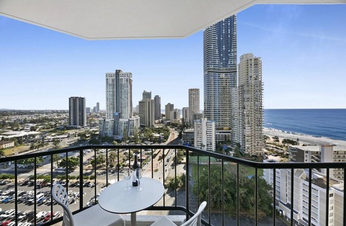 Surfers Paradise Apartment | Ocean View 2-Bed Studio In the Heart of Surfers