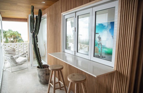 Bilinga Apartment | Ocean View Bilinga Stay | Sleeps 4 + E-Bikes