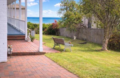 Mount Martha House | Ocean View Holiday Home near Beach in Mount Martha