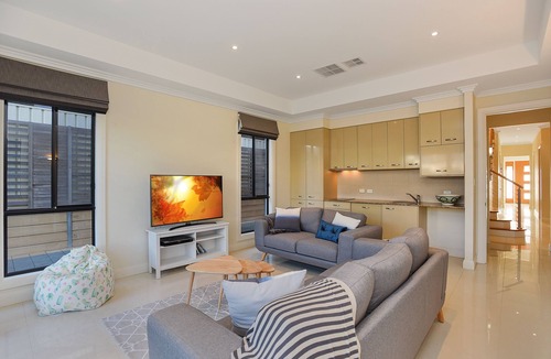 Moana House | Ocean View Moana