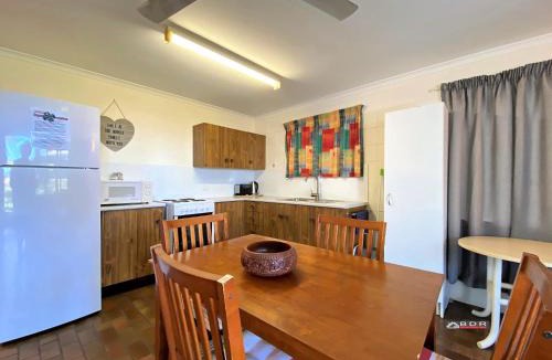 Traviston Apartment | Ocean Views