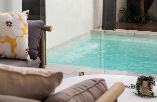 Sunrise Beach Apartment | Ocean views: Steps from Sunrise Beach