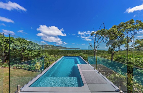 Cannonvale House | Ocean’s Edge – Private Pool, Oceanfront Views & Peaceful Setting