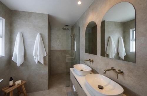 Anna Bay Villa | Olas Villa 3 - Plunge Pool & Walk to Beach