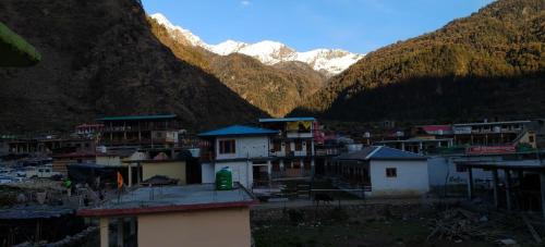 Kharsali Hotel | Omji Niwas - Kalindi