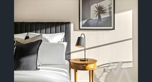 Newcastle Apartment | One Bedroom Penthouse with Water Views