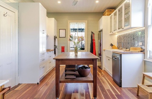 Candelo Bed & Breakfast | Oozing colonial charm, Braemar House on William St in leafy Candelo Village