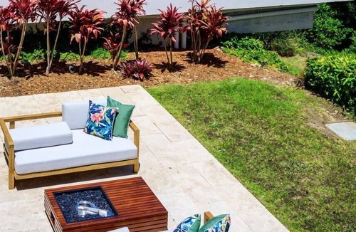 Killcare Heights House | Oskars at Killcare - When it comes to a lavish coastal getaway, it doesnt get any better than this. Introducing Oskars, a historic Tuscan-inspired estate spread over 3,207sqm of spectacular landscaped gardens with majestic views out to Brisbane Water, ...