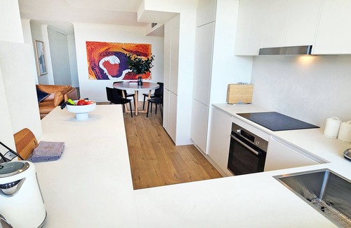 Darlinghurst Apartment | Outstanding Opera House & Harbour Bridge Views