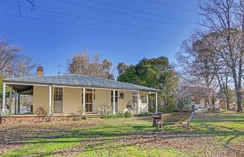 Emu Swamp House | 'Overseers' Cottage - Mayfield Vineyard in Orange