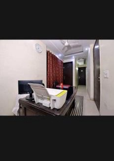 Malviya Nagar Hotel | OYO Welcome Max Residency Near Dlf Avenue Saket