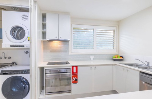 Salamander Bay Apartment | Pacific Blue 244, 255 Sandy Point Rd - pool, aircon, linen and resort features