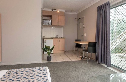 Labrador Hotel | Pacific Coast Motel