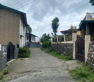 Nainital Apartment | Pahari Trekkers