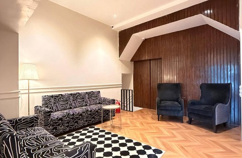 Wellington Pier Hotel | Palm Breeze Hotel - Colaba