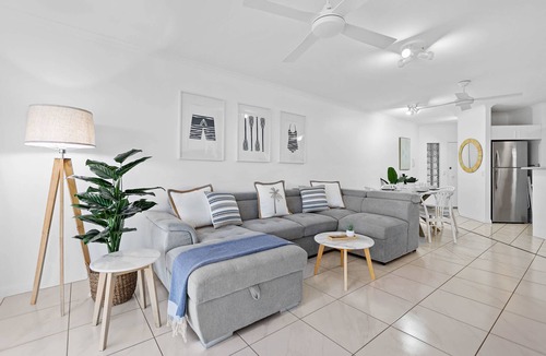Trinity Beach Apartment | Palm Sea Trinity Beach