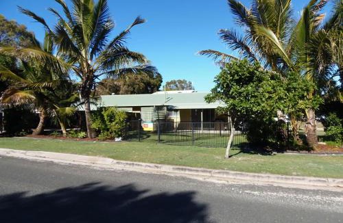 Rainbow Beach House | Palmgrove 2 Rainbow Beach