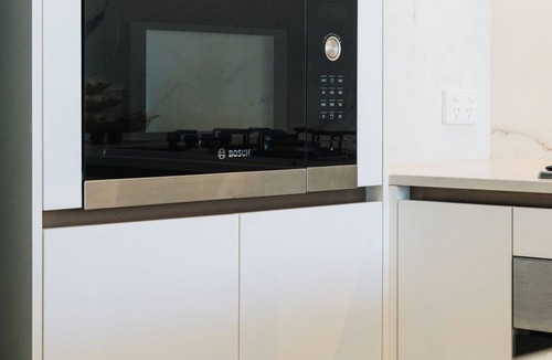 South Brisbane Apartment | Panorama river view with Free Parking