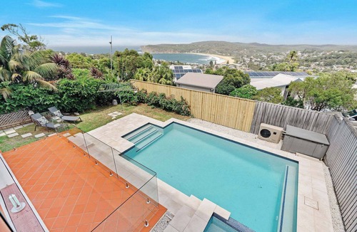 Copacabana House | Panoramic Ocean Views | Pool, Sleeps 10, Beach