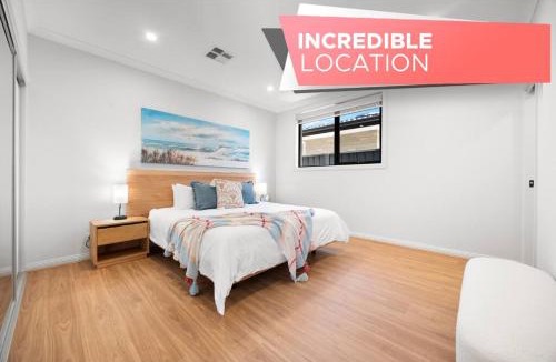 Aldinga Beach House | Paradise Palms - Modern Coastal Escape with Backyard