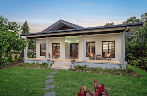 Wongaling Beach House | Pause Reset at Mission House and Shack