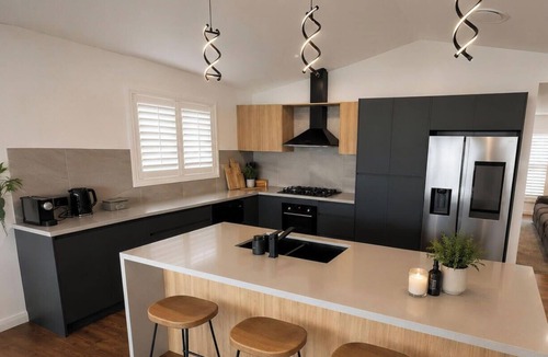 Tanilba Bay House | Peace in Paradise - Near Nelson Bay - Spa, views!