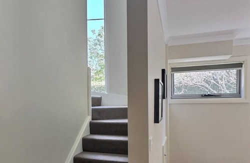 Turner Apartment | Peaceful 2 and half bedroom in Turner close to Braddon