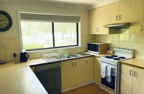Wagga Wagga Apartment | Peaceful 2 Bedroom Home