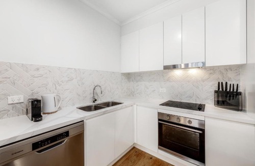 Nundah Apartment | Peaceful 3BR 2BA with Parking Near Airport and CBD