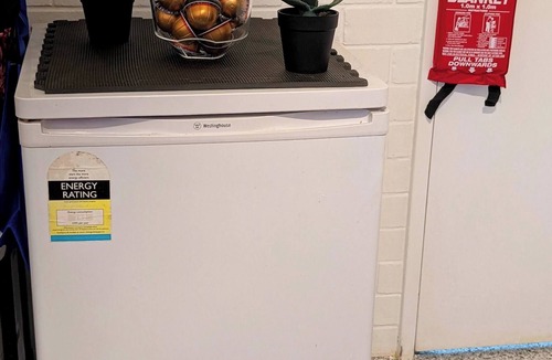 Upper Mount Gravatt House | Peaceful, Modern, LowToxic, B'fast included