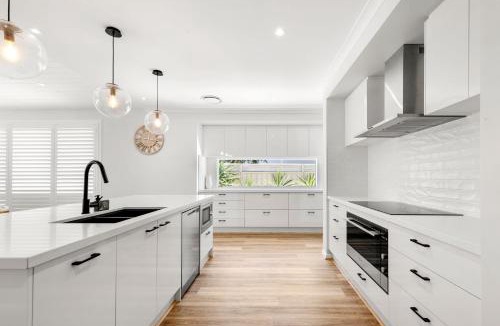 Callala Beach House | Pearl Jervis Bay - Luxury with Swimming Pool