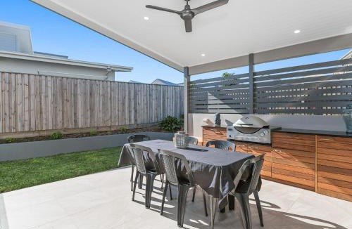 Casuarina House | Pebbles at Casuarina Beach - Large Family Home with Pool Near Beach