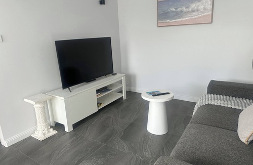 Cooee Apartment | Penguin Paradise Studio Guesthouse