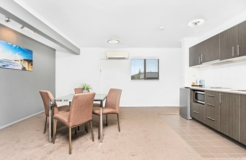 Nelson Bay Hotel | Peninsula Nelson Bay Motel and Serviced Apartments
