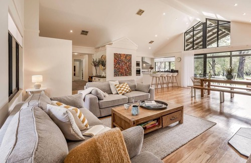 Quindalup House | Peppermint Retreat - perfect rural getaway