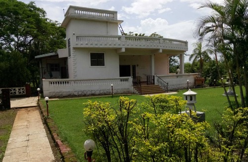 Karjat Villa | Pereyra Farm House