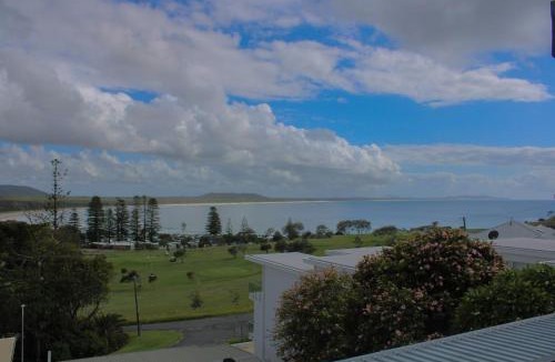 Crescent Head House | Perfect Break - upstairs only